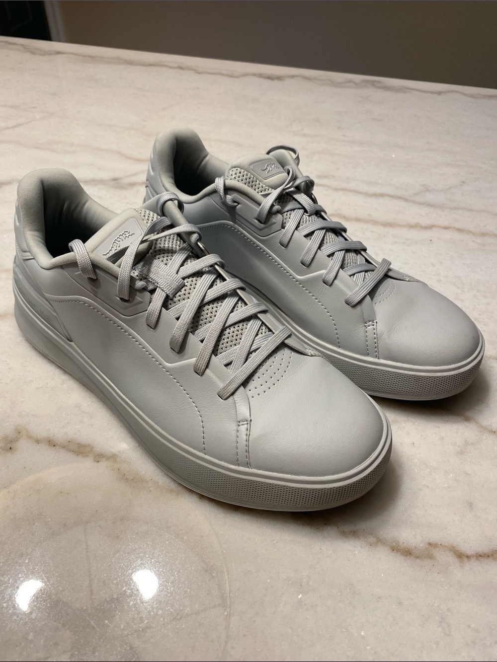 OSPREY Sun Day Red Men's Low-Top Sneakers in Light Gray